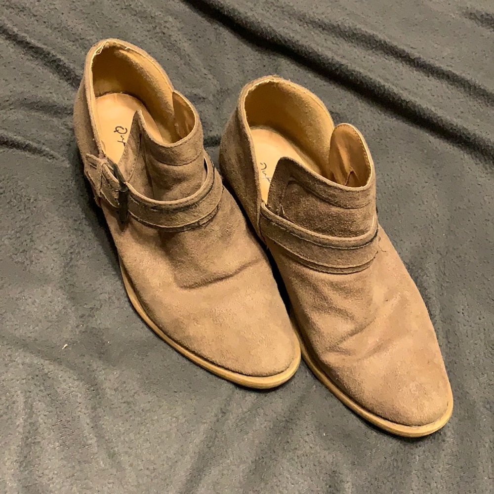 Ankle boots